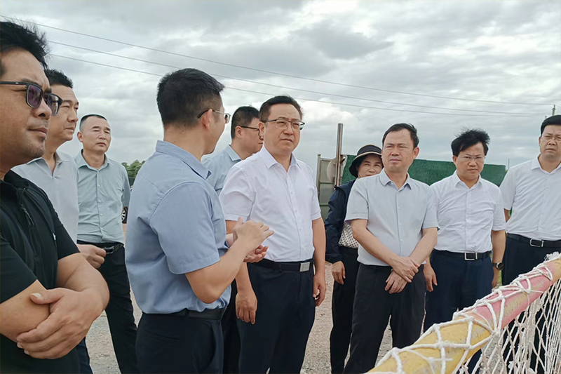 贛州市委常委、副市長(zhǎng)何琦一行蒞臨挺進(jìn)環(huán)保D5地塊土壤治理項(xiàng)目調(diào)研指導(dǎo)